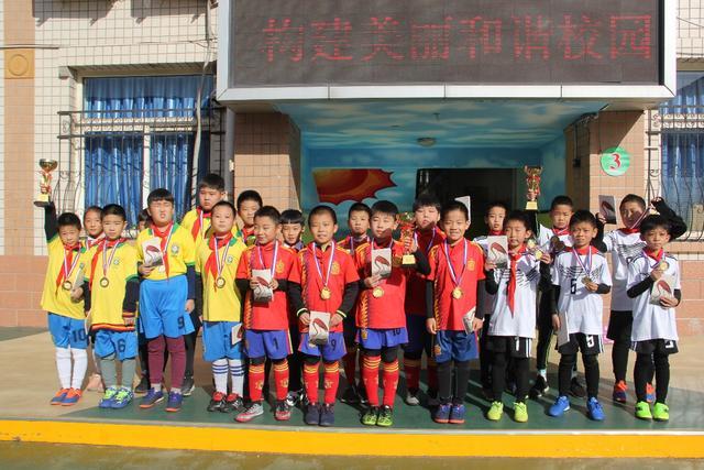 制裁与对峙：伊朗在“冷暴力”下的窒息与反击